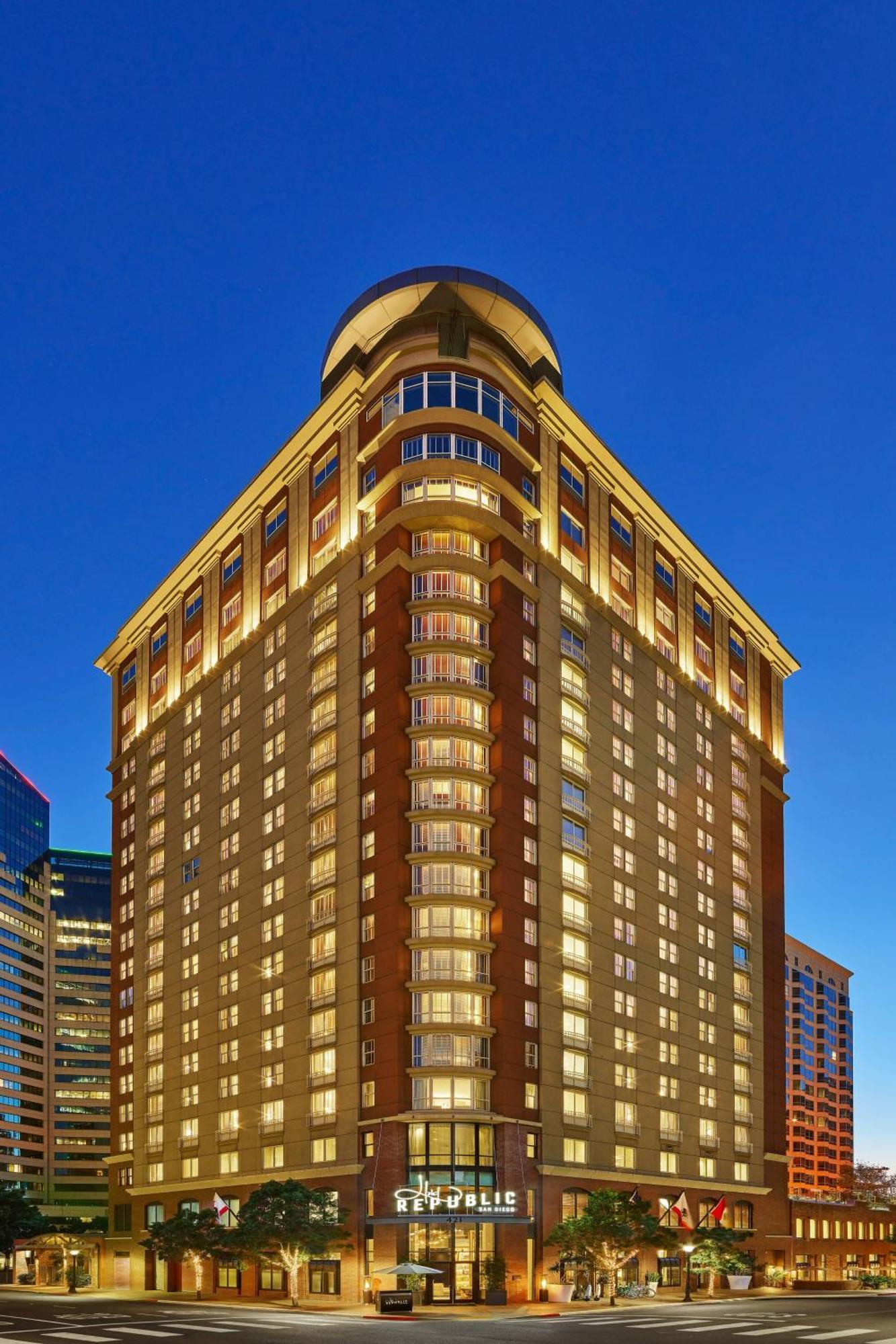 Republic San Diego, Autograph Collection
